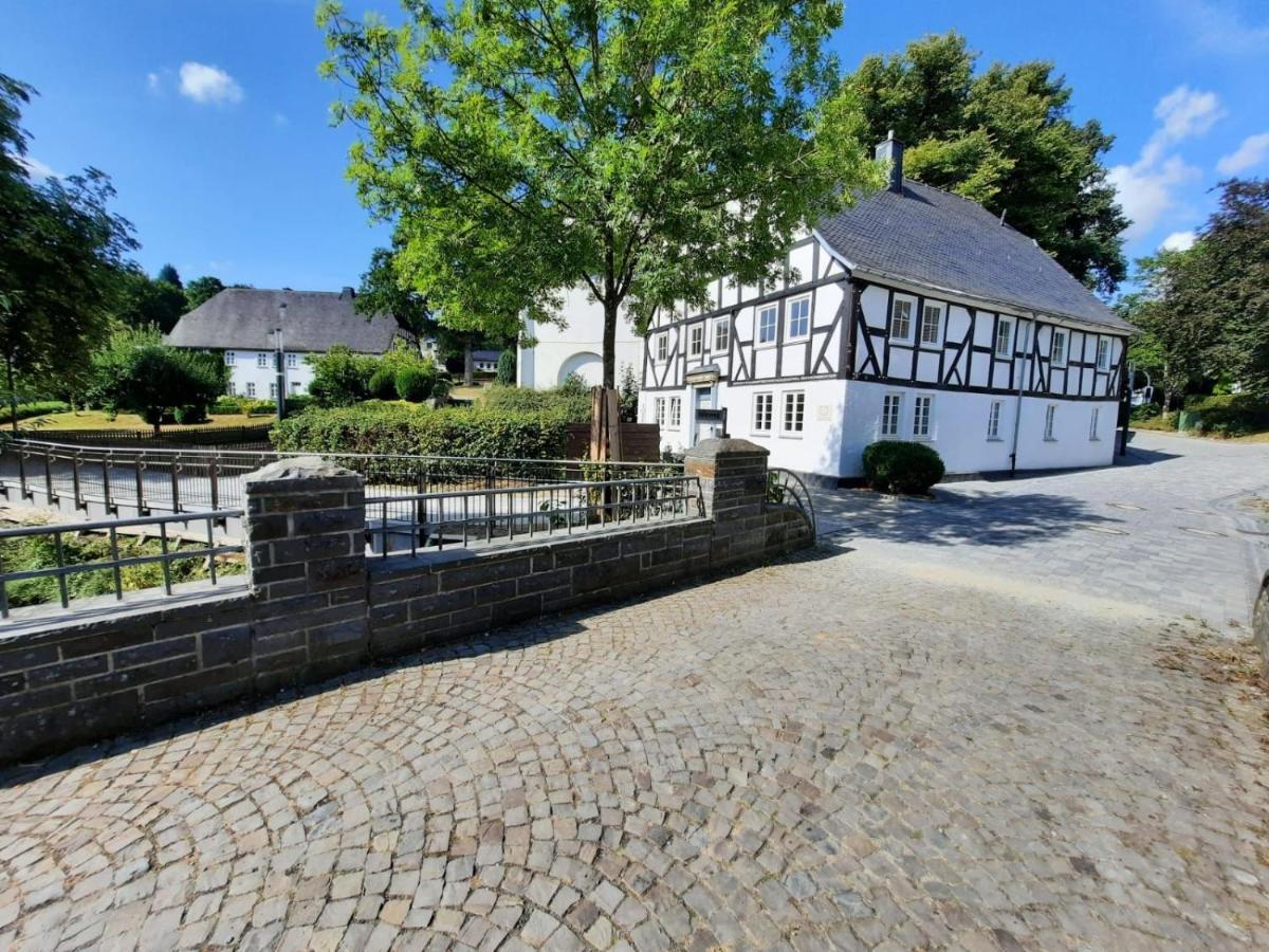 Ferienwohnung Am Kurpark Eslohe Bagian luar foto